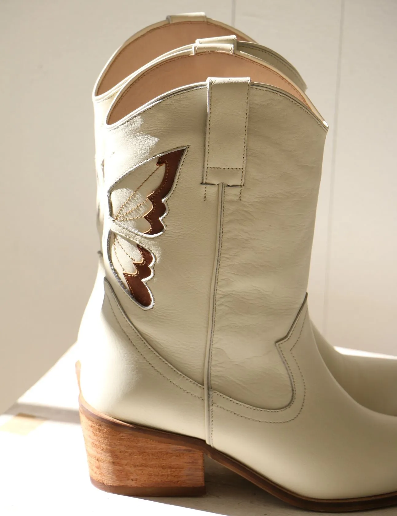 Woodstock western cowboy boots in off white leather womens shoes